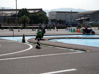 ���̃Z�N�V�������������