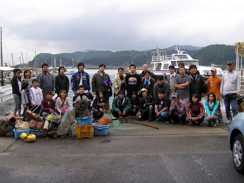 �{�y�ɖ߂��Ă���L�O�B�e