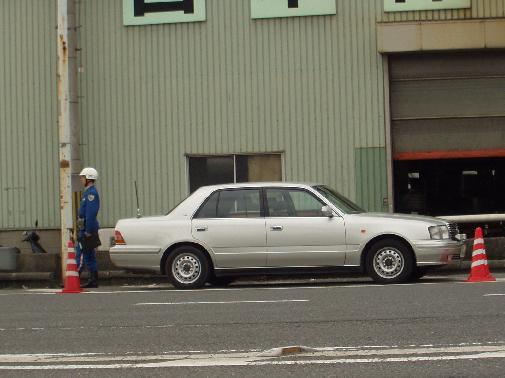 �x���g���̌�����{