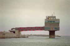 �X�C�W�]���I�z�[�c�N�^���[