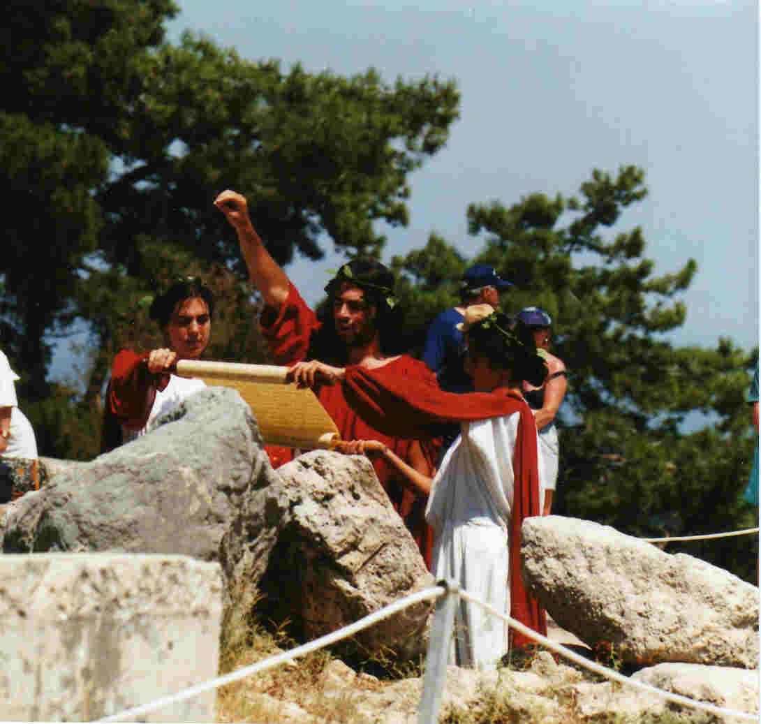 �l���s�摜�i�R�X���E�q�|�N���e�X�̐����j