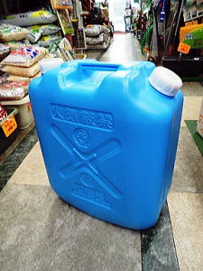 タンゲ化学　灯油缶18L