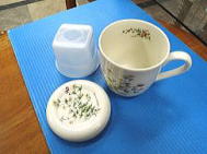 ハーブ園　フタ付アミ付マグ
