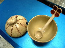 陶製　リトルバード　シュガーポット