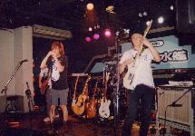 �M�^�[����������