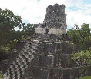 マヤ文明のピラミッド