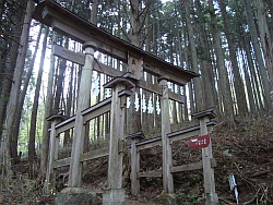 三峯神社の両部鳥居