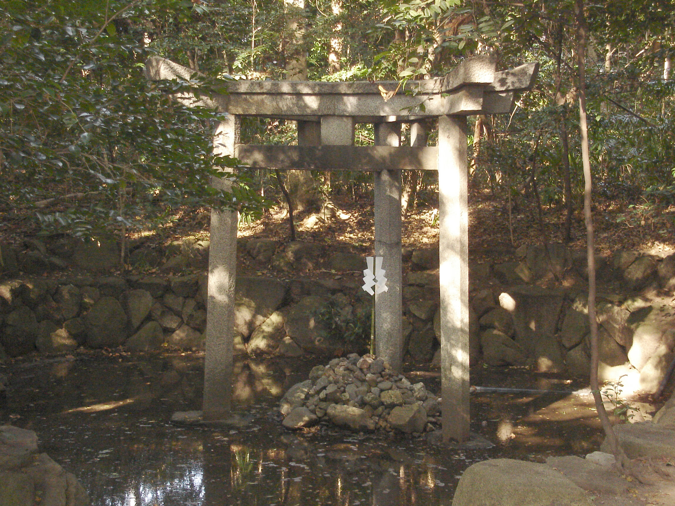 京都市右京区の木嶋神社の三柱鳥居の写真