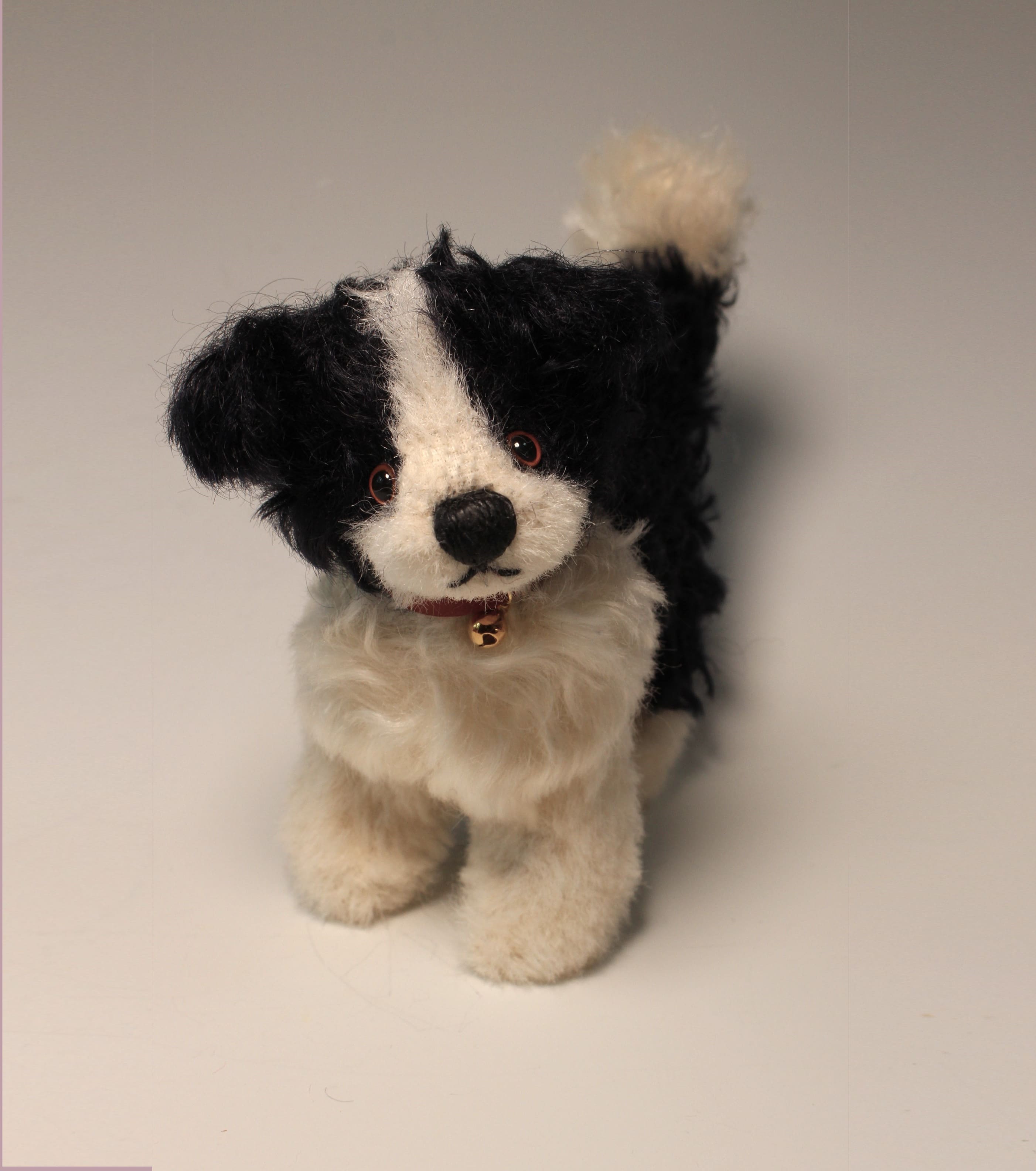 Border, 4.5 inches long border collie puppy made from mohair and alpaca.