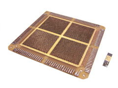 ブルガリア製のコンピュータ EIM IZOT-0310の磁気コアメモリらしき基板