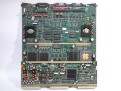 SCSIのボードらしいけど、何でこんなにいっぱい部品がいるんだ？(汗)