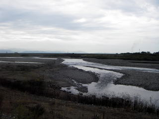 �ŏ㗬���E�����~�߂ė����ς����Ƃ��E�E