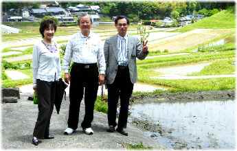 �ʐ^�U�F���̓��̓��s�ҁB�E����h�s�ǒ�N�h���A�h�����Z�ȊՐl�h���B�f�e����B