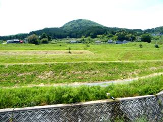 �ʐ^���R�F�h�[���^�̎O���R�ƒI�c�B