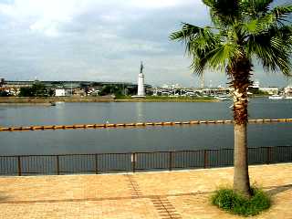 �ʐ^�P�O�|�R�F�����_�������͂ތ����̕��i�B