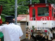 �ʐ^�S�|�Q�F�A�v�g��������w�ł̂d�c�X�O�^�A�v�g���d�C�@�֎Ԃ̘A�����i�B