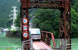 �ʐ^�a�R�|�P�F�Y�ƒ݋��ŐM���҂�������g���b�N�B