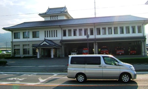 �ʐ^�U�|�P�F���؉w��O�̋��J���h���B