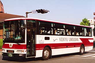 〔Ｈ８３１１〕　日産ディーゼルＫＬ－ＲＡ５５２ＲＢＮ（２００３年）