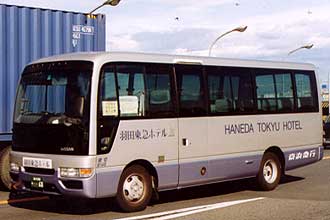 〔８１４５〕　日産自動車ＫＫ－ＢＪＷ４１（２００１年）