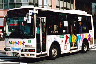 〔Ｔ３０１〕　三菱ふそうＰＡ－ＭＥ１７ＤＦ（２００６年）