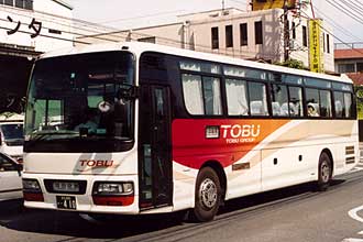 〔２５５６〕　いすゞＫＬ－ＬＶ７７４Ｒ２（２００１年）
