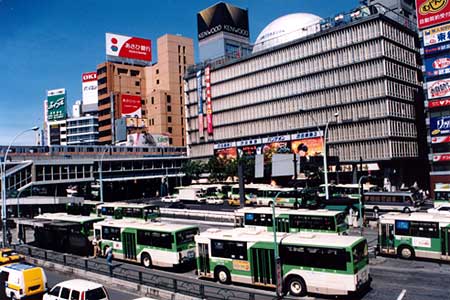 渋谷駅東口のバスターミナル　たぶん１９９９年撮影