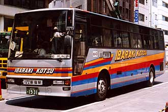 〔水戸２２あ１９３１〕　いすゞＫＣ－ＬＶ７８１Ｒ（１９９６年）