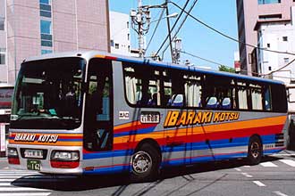 〔水戸２００か１６２〕　いすゞＫＬ－ＬＶ７８１Ｒ２（２０００年）