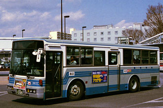 〔９３３５ＴＣ〕　いすゞＫＣ－ＬＶ３８０Ｌ（１９９７年）