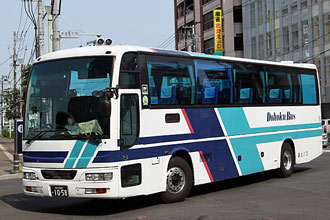 〔旭川２００か１０５８〕　日産ディーゼルＫＬ－ＲＡ５５２ＲＢＮ（２００４年）
