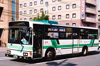 〔旭川２００か６７９〕　日野ＫＣ－ＨＴ２ＭＭＣＡ（１９９６年）