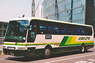 〔札幌２００か２２４５〕　三菱ふそうＵ－ＭＳ８２６Ｓ（１９９５年）