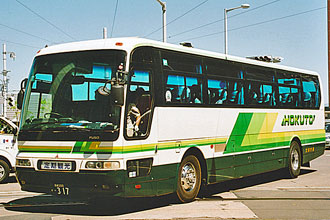 〔函館２００か３１７〕　三菱ふそうＵ－ＭＳ８２６ＰＡ