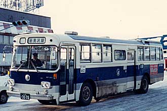 〔５２７－１００２〕　日野Ｋ－ＲＥ１４１（１９８１年）