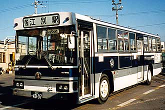 〔５２７－５０８３〕　日野Ｐ－ＨＴ２２６ＡＡ（１９８５年）