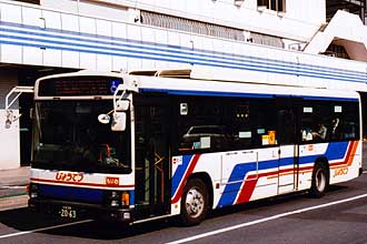 〔札幌２００か２０６３〕　いすゞＰＪ－ＬＶ２３４Ｑ１（２００７年）