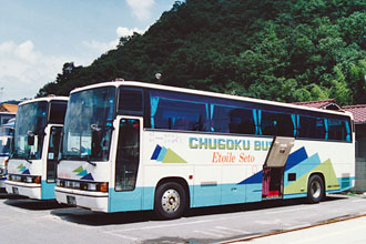 〔福山２２く９８４〕