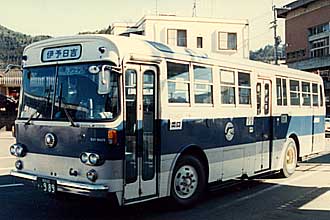 〔５３１－９４２５〕　いすずＢＵ０４（１９７９年）