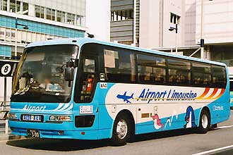 〔香川２００か３００〕　三菱ふそうＵ－ＭＳ８２６Ｐ（１９９３年）