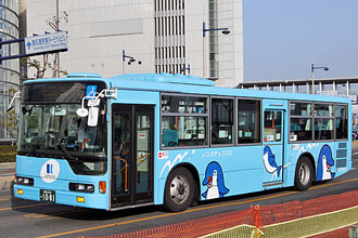 〔高松２１０あ１０８１〕　三菱ふそうＰＪ－ＭＰ３７ＪＭ（２００５年）