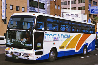 〔高知２２き２８４〕　三菱ふそうＵ－ＭＳ８２１Ｐ（１９９３年）