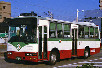 〔高知２２き３９１〕　三菱ふそうＵ－ＭＫ２１８Ｊ（１９９５年）