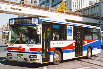 〔熊本２２か３２９３〕　日野ＫＣ－ＨＵ２ＭＭＣＡ（１９９９年）