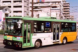 〔熊本２００か５６〕　日産ディーゼルＫＫ－ＲＭ２５２ＧＳＮ（２０００年）