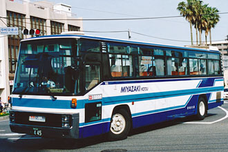 〔宮崎２２か４４５〕　いすゞＫ－ＣＳＡ６５０（１９８２年）