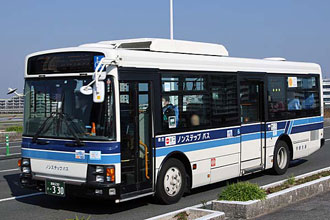 〔宮崎２３０き３３０〕　いすゞＳＫＧ－ＬＲ２９０Ｊ１（２０１３年）