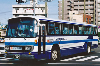 〔宮崎２２か３６９〕　日産ディーゼルＫ－ＲＡ５１Ｒ（１９８０年）