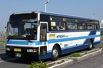 〔宮崎２２か１０２７〕　日産ディーゼルＵ－ＲＡ５２０ＴＢＮ（１９９３年）