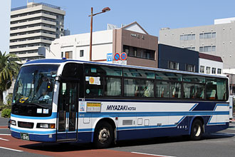 〔宮崎２２か１０８５〕　日産ディーゼルＫＣ－ＲＡ５３１ＲＢＮ（１９９６年）
